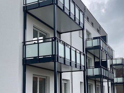 Balkonbauer Bielefeld - Vorstellbalkone aus Aluminium 04-2024 - 01
